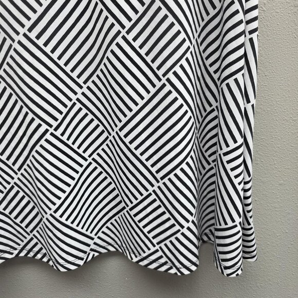 Cato Shirt Womens 26/28W Black White Sleeveless Mock Neck Lattice Keyhole Print - Picture 3 of 10